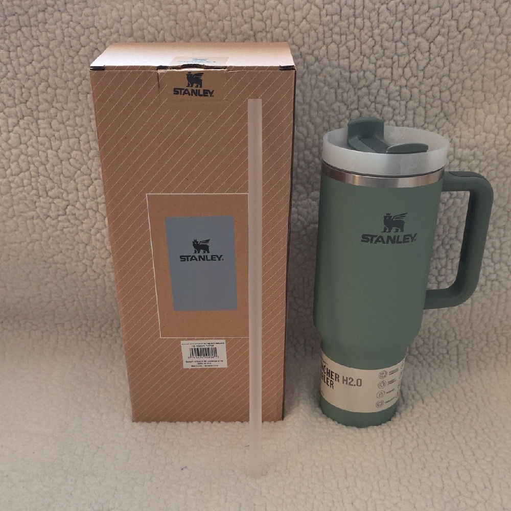 Stanley Sage Green Quencher H2.0 Tumbler 40oz. with Handle and Straw, New In Box - Picture 1 of 11